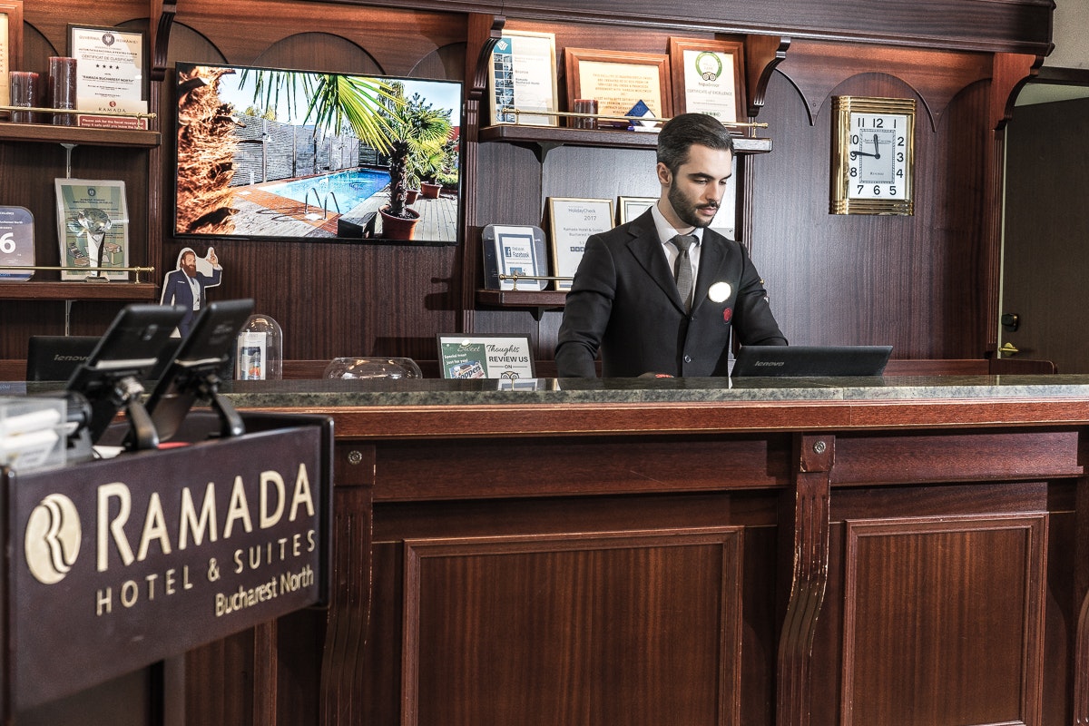 © Simion Buia_Philips_Ramada-Nord-contact@academiadefotografie.ro_+40763654920-9332 simion buia philips ramada nord contact academiadefotografie